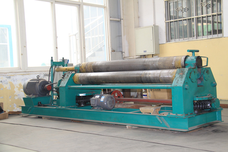 Plate bending machine